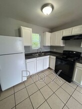 1414 S Powell St in Springdale, AR - Building Photo - Building Photo