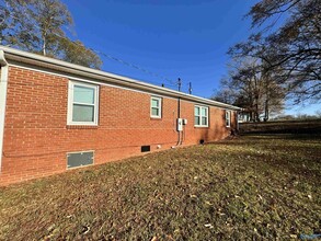 1470 Joe Quick Rd in New Market, AL - Foto de edificio - Building Photo