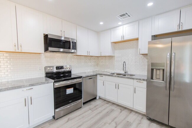 4644 E Caballero St in Mesa, AZ - Foto de edificio - Building Photo