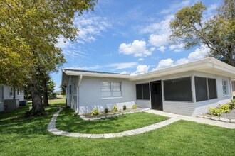 329 Tudor Dr in Cape Coral, FL - Building Photo - Building Photo