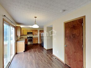 8245 Crete Ln in Blacklick, OH - Foto de edificio - Building Photo