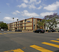 St. Andrews in Los Angeles, CA - Building Photo - Building Photo