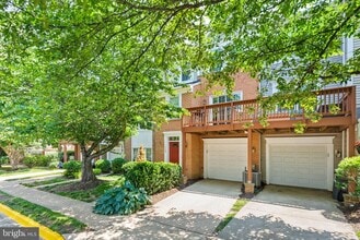 4305 Hackney Coach Ln in Fairfax, VA - Building Photo - Building Photo
