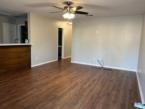 327 Shady Valley Dr in Mansfield, TX - Building Photo - Building Photo