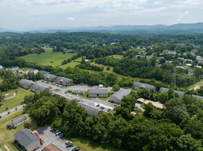 Stoneybrook Heights Apartments in Johnson City, TN - Building Photo - Building Photo