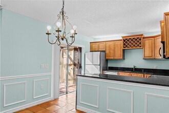 110 1st Terrace in Palm Beach Gardens, FL - Foto de edificio - Building Photo