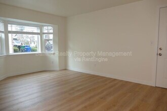 2617 NW 58th St in Seattle, WA - Building Photo - Building Photo