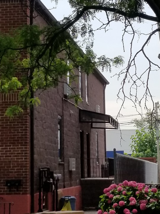 88-32 75th Ave in Queens, NY - Building Photo