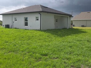 2305 Loraine Ave S in Lehigh Acres, FL - Building Photo - Building Photo