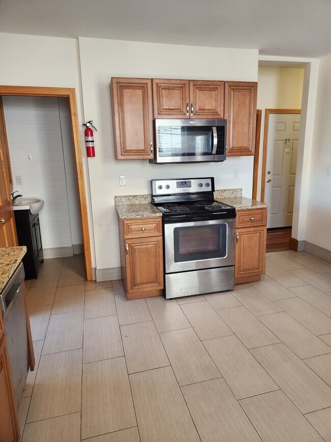 149 Hillside St, Unit 2 in Boston, MA - Building Photo - Building Photo