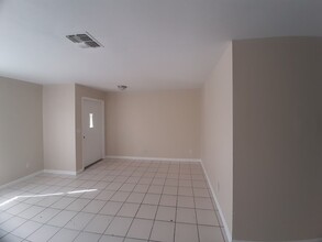 309-311 SE 24th Ave in Cape Coral, FL - Building Photo - Building Photo