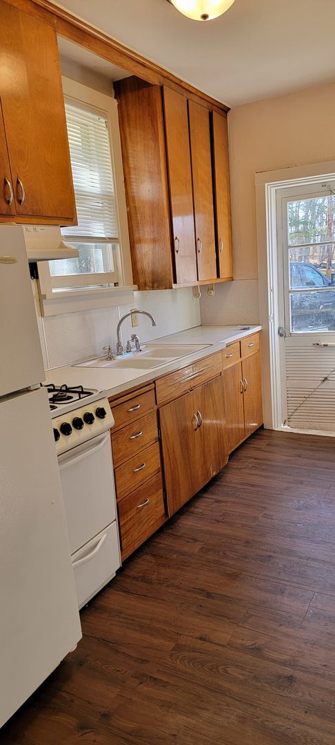 600 S Cedar Ave in Owatonna, MN - Building Photo - Building Photo