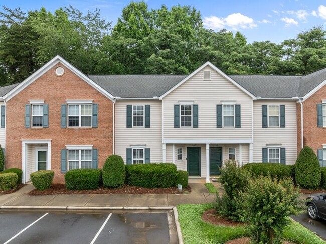 7487 Pilot Cove Ct in Denver, NC - Building Photo - Building Photo