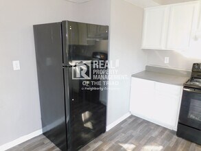 609 Cross St in High Point, NC - Building Photo - Building Photo