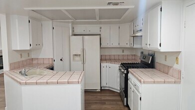 13483 Nicola Rd in Apple Valley, CA - Building Photo - Building Photo