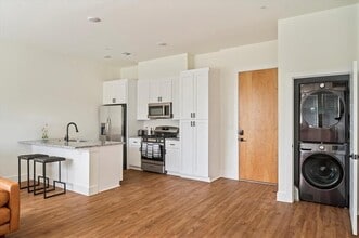 1811 Webberville Rd in Austin, TX - Building Photo - Building Photo