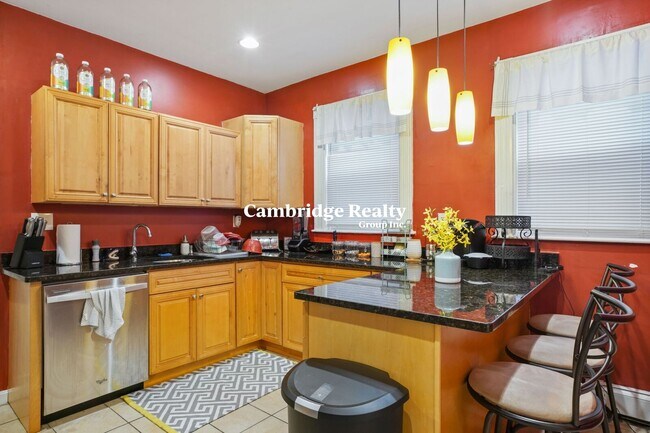 68 Calumet St, Unit 2