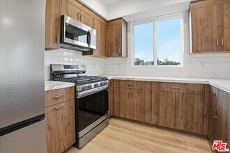 1820 Prosser Ave in Los Angeles, CA - Building Photo - Building Photo