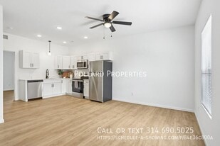 1402 Parkview Dr in Wright City, MO - Building Photo