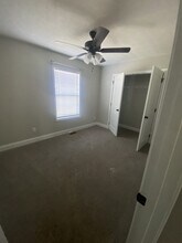 485 Labrador Dr in Bowling Green, KY - Building Photo - Building Photo