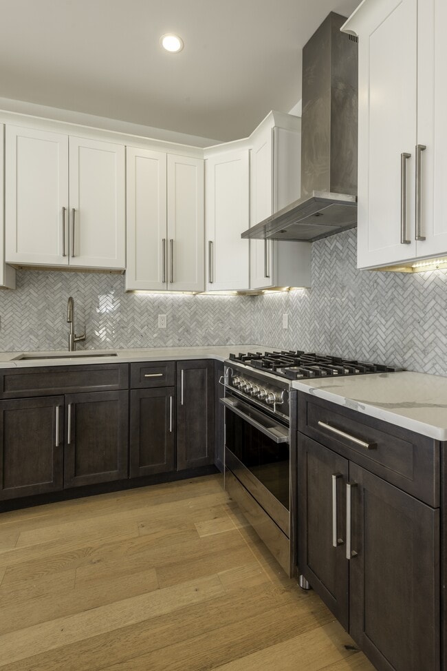 946 Saratoga St in Boston, MA - Building Photo - Building Photo