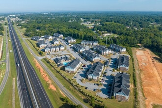 Palisades at Fountain Inn in Fountain Inn, SC - Foto de edificio - Building Photo