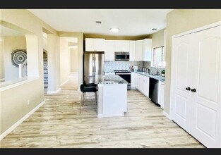 19625 San Chisolm Dr in Round Rock, TX - Building Photo - Building Photo