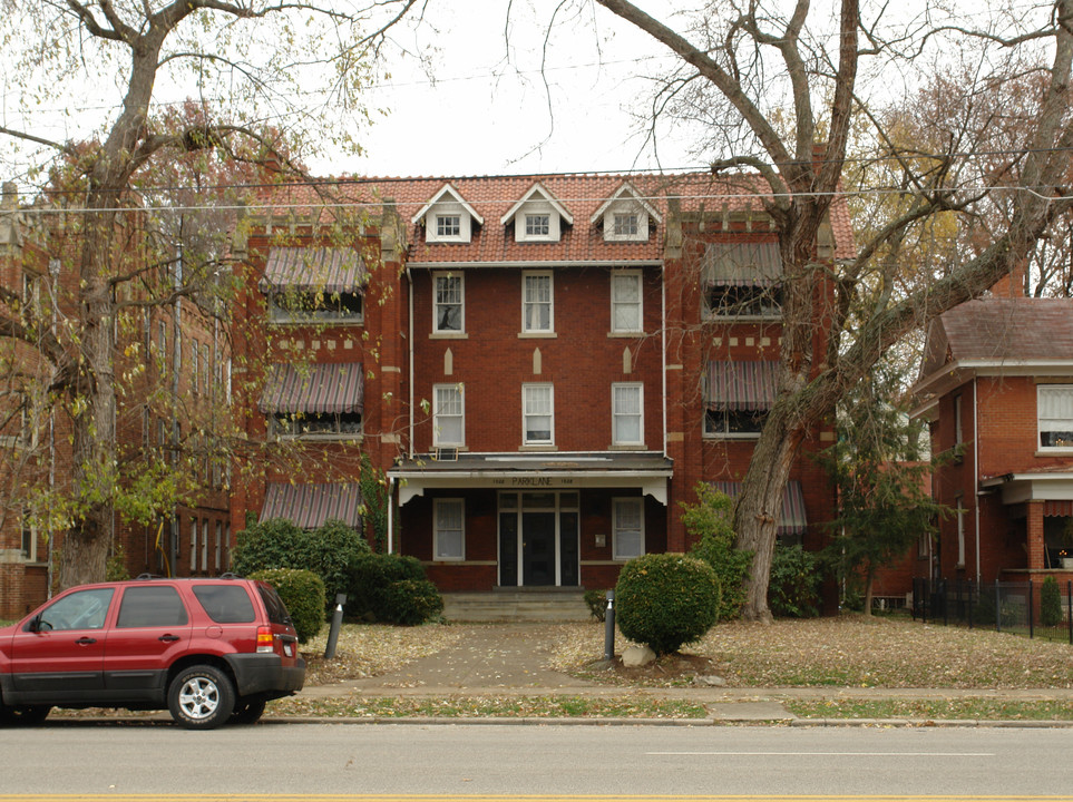 Parklane in Huntington, WV - Building Photo