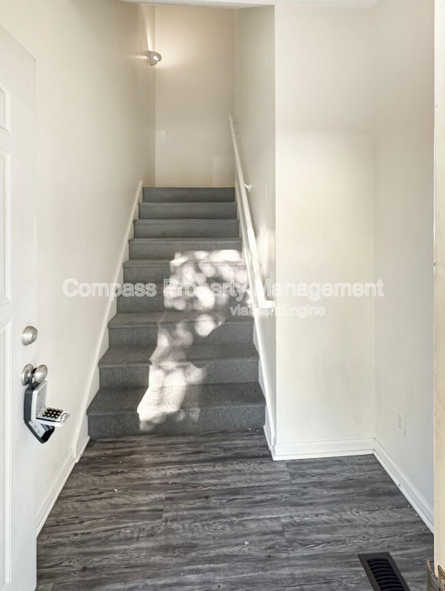 930 Sheldon Ave SE in Grand Rapids, MI - Building Photo - Building Photo