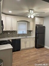 17 Myrtle St in Manhasset, NY - Building Photo - Building Photo