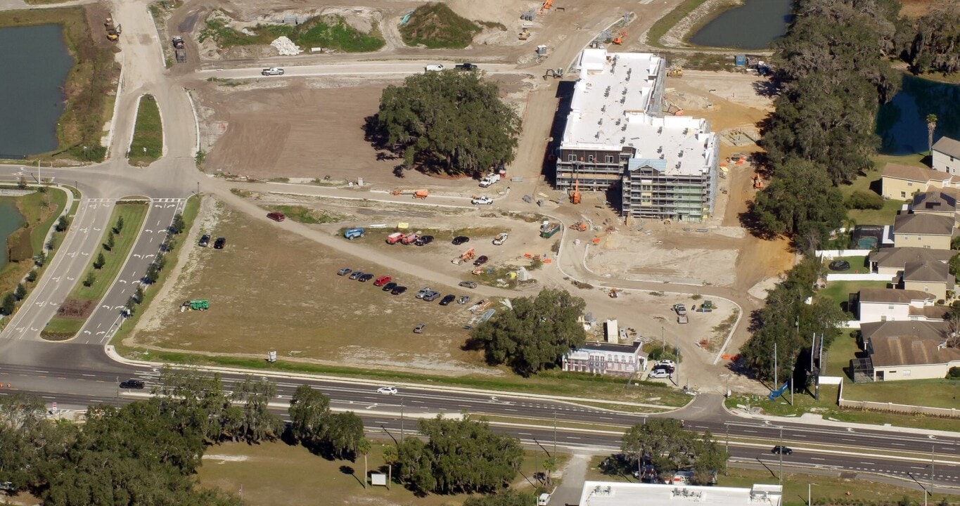Hamlet at Avalon Park in Wesley Chapel, FL - Building Photo