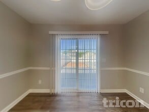 1617 Faircrest Ln in Greensboro, NC - Building Photo - Building Photo