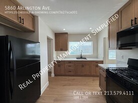 5860 Arlington Ave in Los Angeles, CA - Building Photo