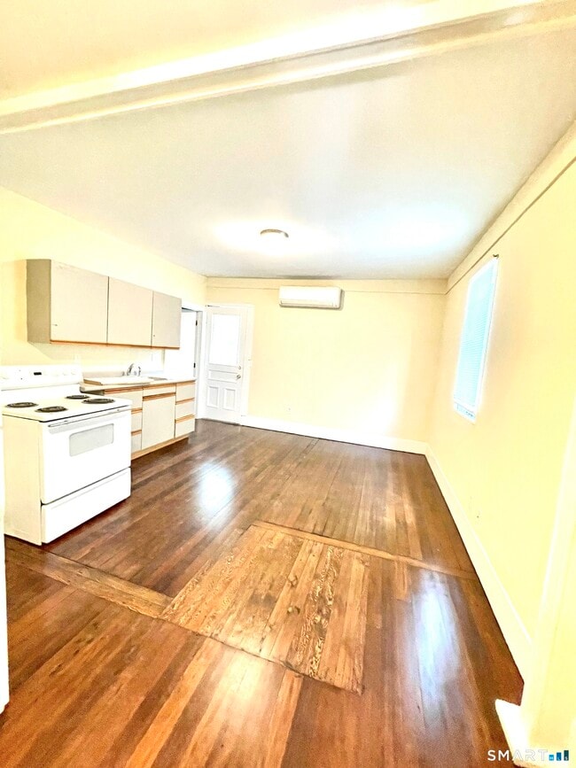 property at 1015 W Main St