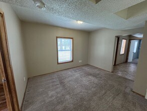 877 Clark St N in St. Paul, MN - Building Photo - Building Photo