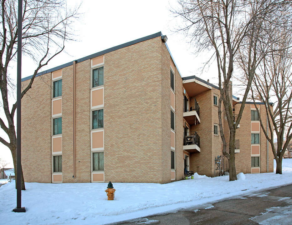 Huntington Park Apartments in Shakopee, MN - Foto de edificio