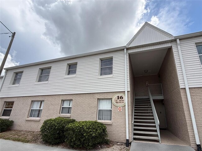property at 7210 N Manhattan Ave