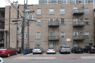 1750 N Wells St in Chicago, IL - Foto de edificio - Building Photo