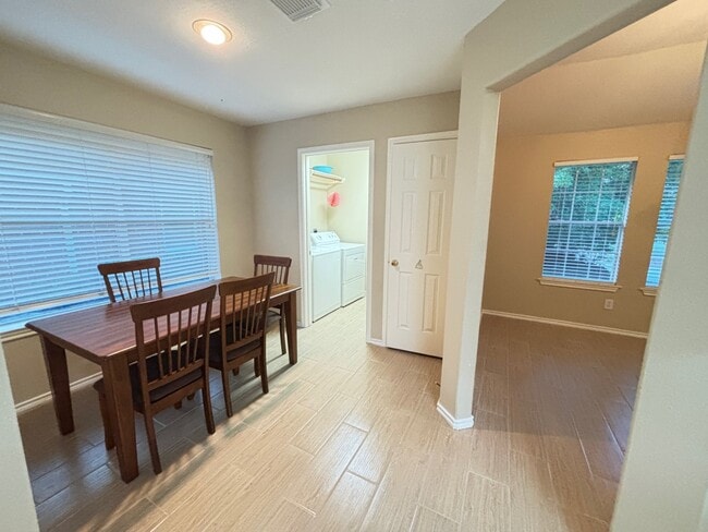 18 Tallow Hill Pl in Spring, TX - Building Photo - Building Photo