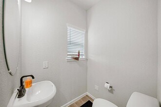 5621 Hyde Park Dr in Pasadena, TX - Building Photo - Building Photo
