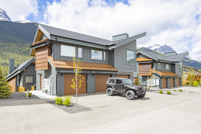 The Slopes in Canmore, AB - Building Photo - Primary Photo