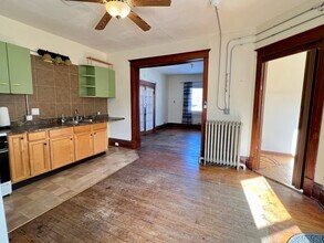 216 E South St in Woodstock, IL - Building Photo - Building Photo