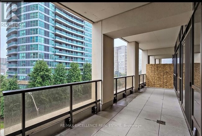 property at 30 Elm Dr E