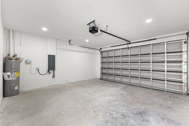 2523 13th Ave N, Unit B in St. Petersburg, FL - Foto de edificio - Building Photo