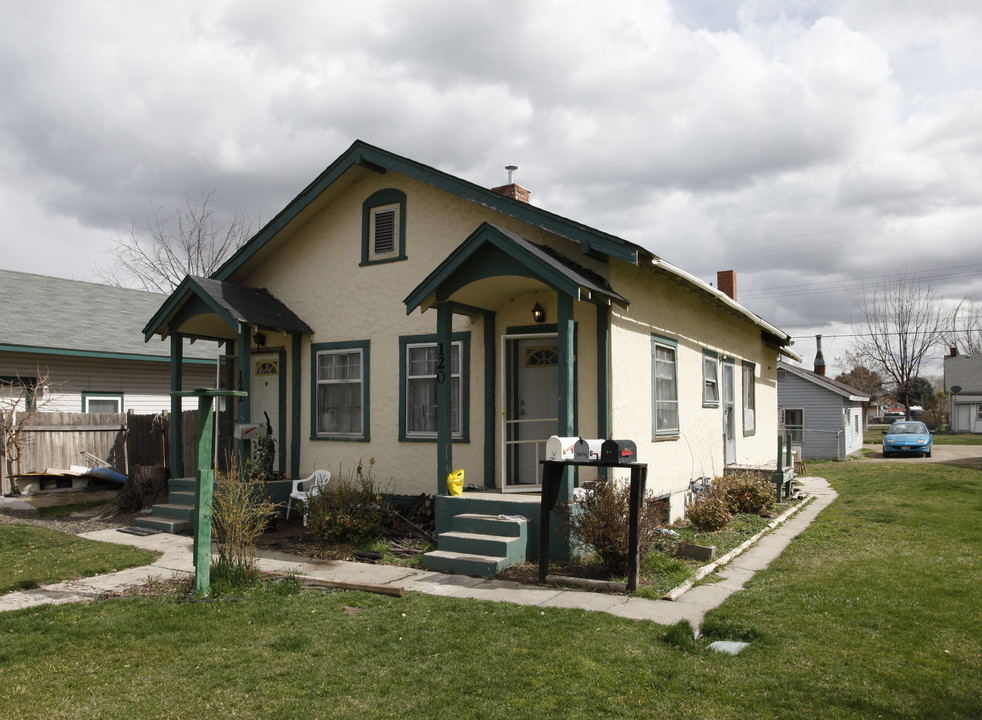 120 13th Ave N in Nampa, ID - Building Photo