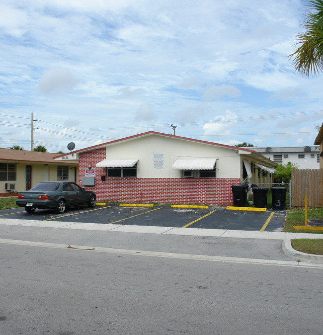 16130 NE 19 Ct in Miami, FL - Building Photo - Building Photo