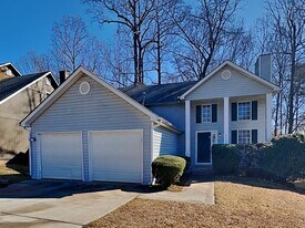 2446 Kentwell Ln in Decatur, GA - Building Photo