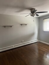 6827 W Raven St, Unit 2L in Chicago, IL - Building Photo - Building Photo