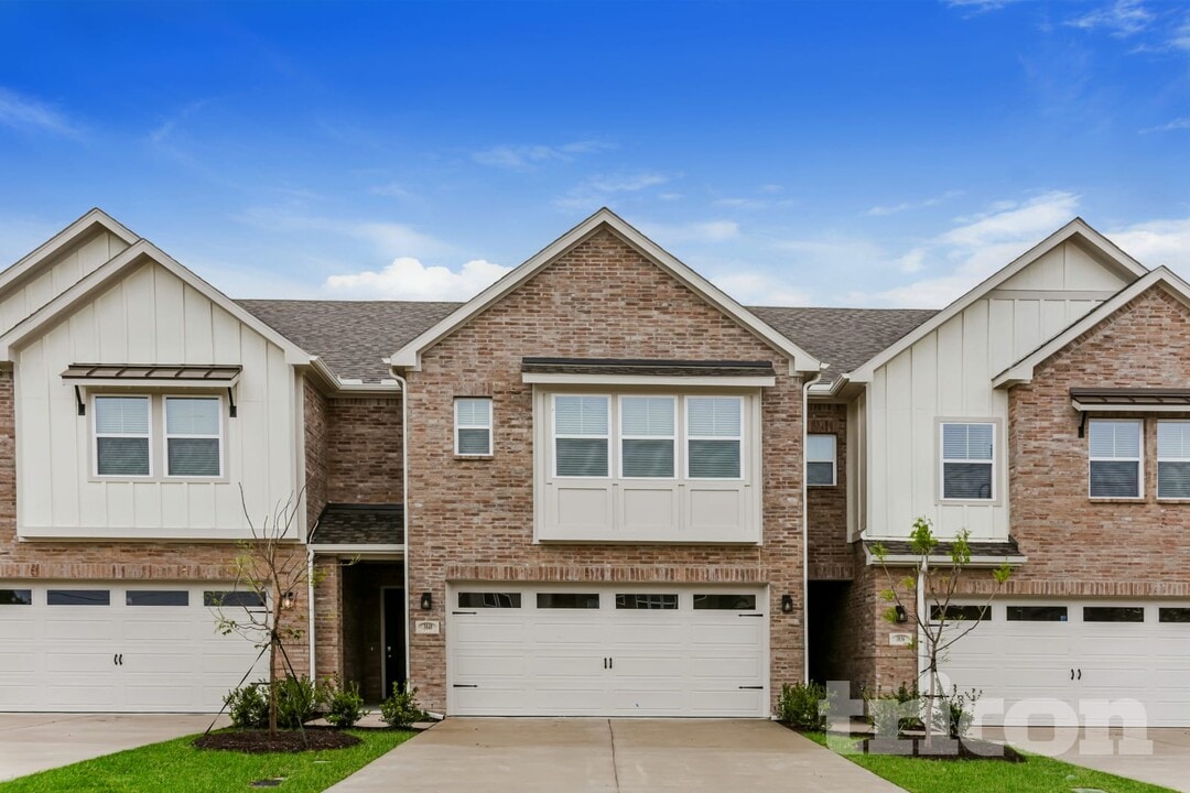 3040 Songbird Ln in Garland, TX - Foto de edificio