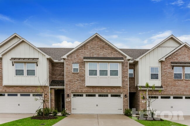 property at 3040 Songbird Ln